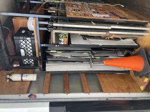 16ft 2011 Isuzu NPR HD 3 Ton Grip Truck 